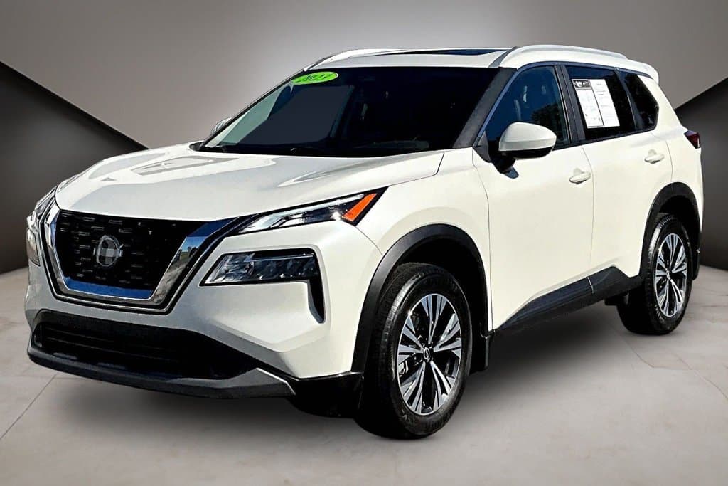 2023 Nissan Rogue SV - Image 3