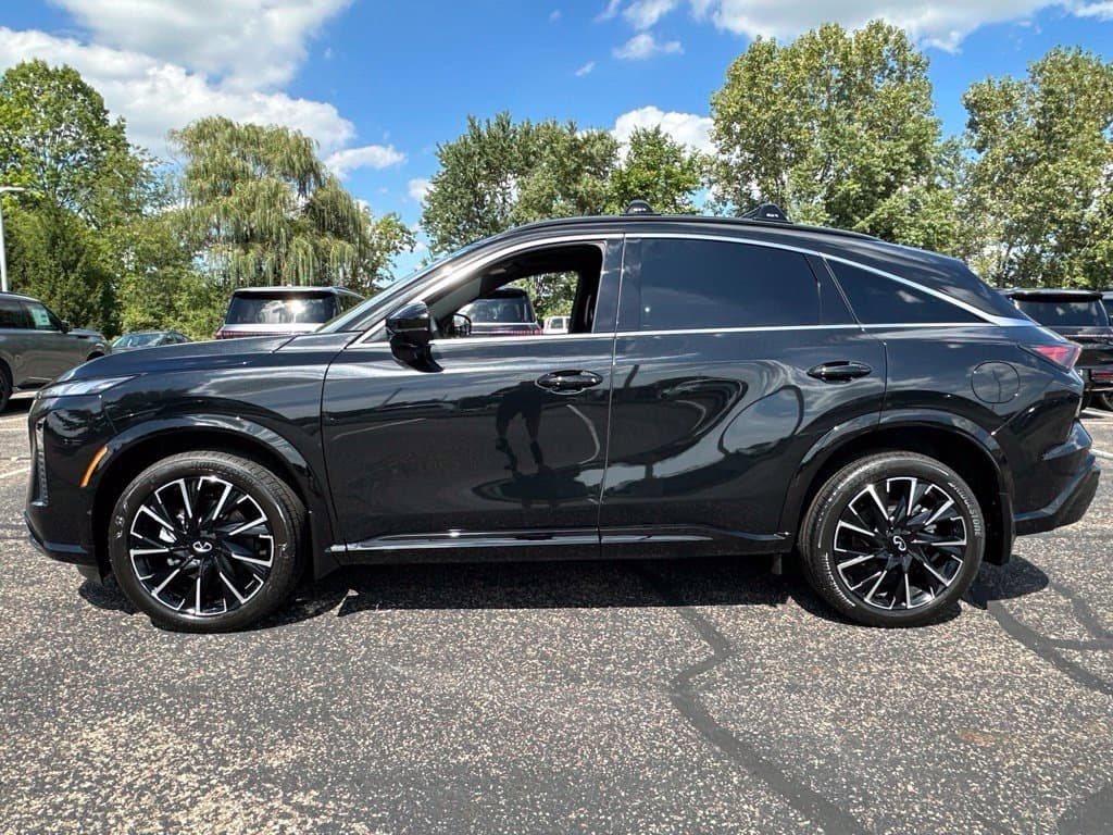 2027 INFINITI QX65 AUTOGRAPH - Image 2