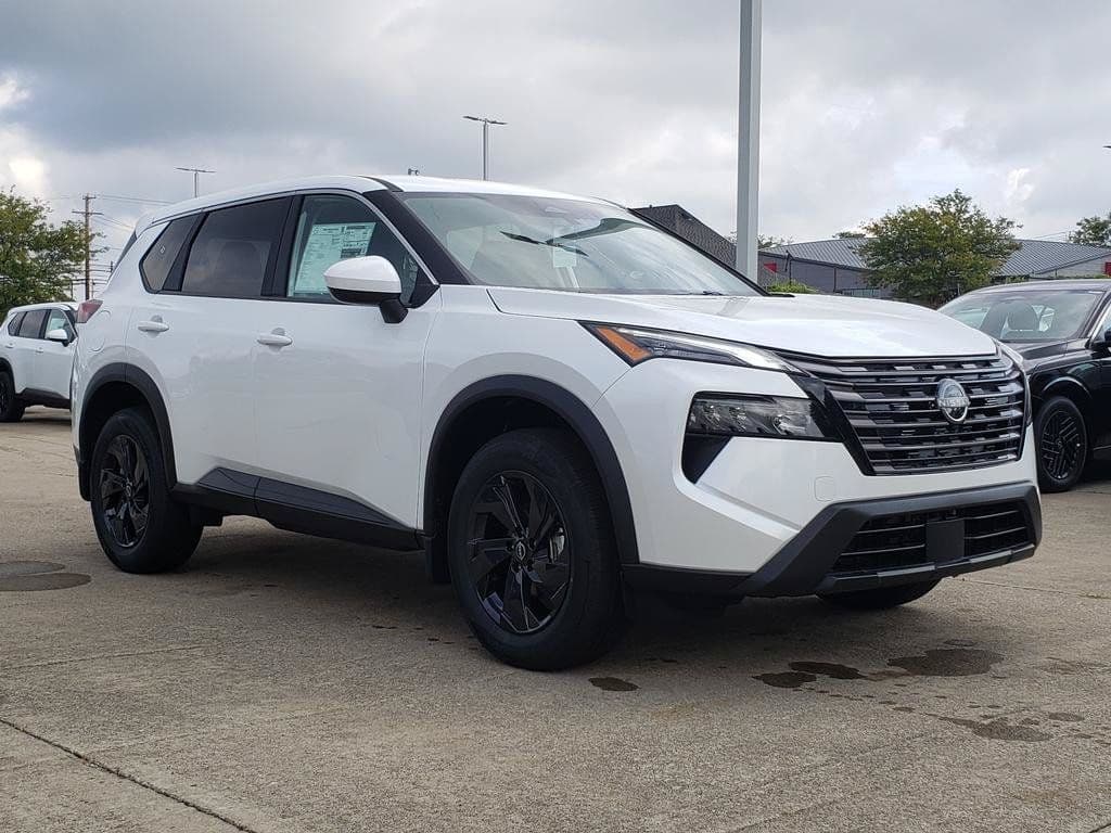 2026 Nissan Rogue SV - Main Image