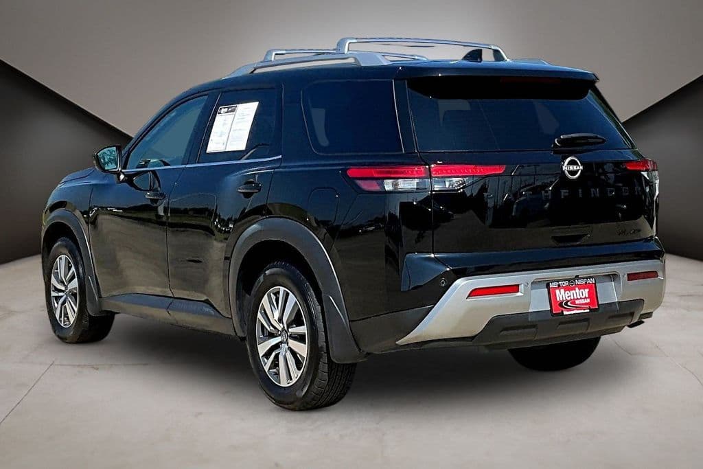 2024 Nissan Pathfinder SL - Image 4