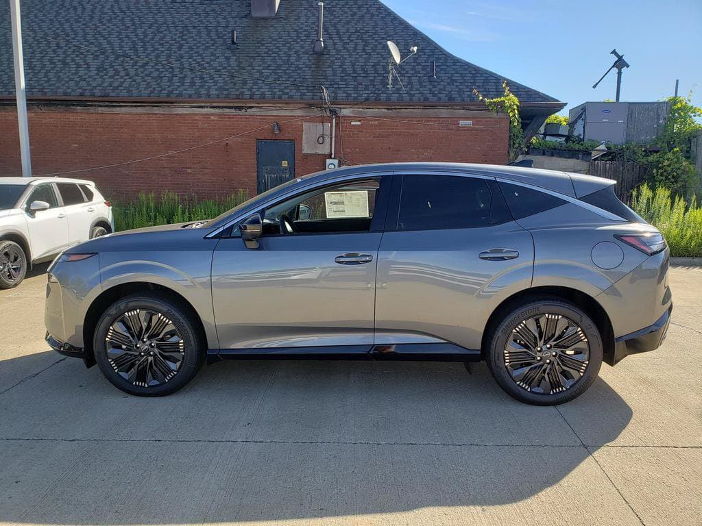 2027 Nissan Murano Platinum - Image 4