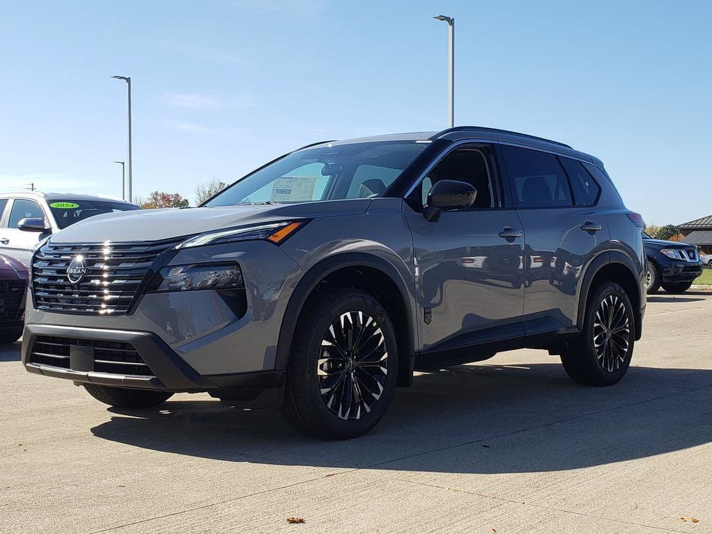 2027 Nissan Rogue Dark Armor - Image 3