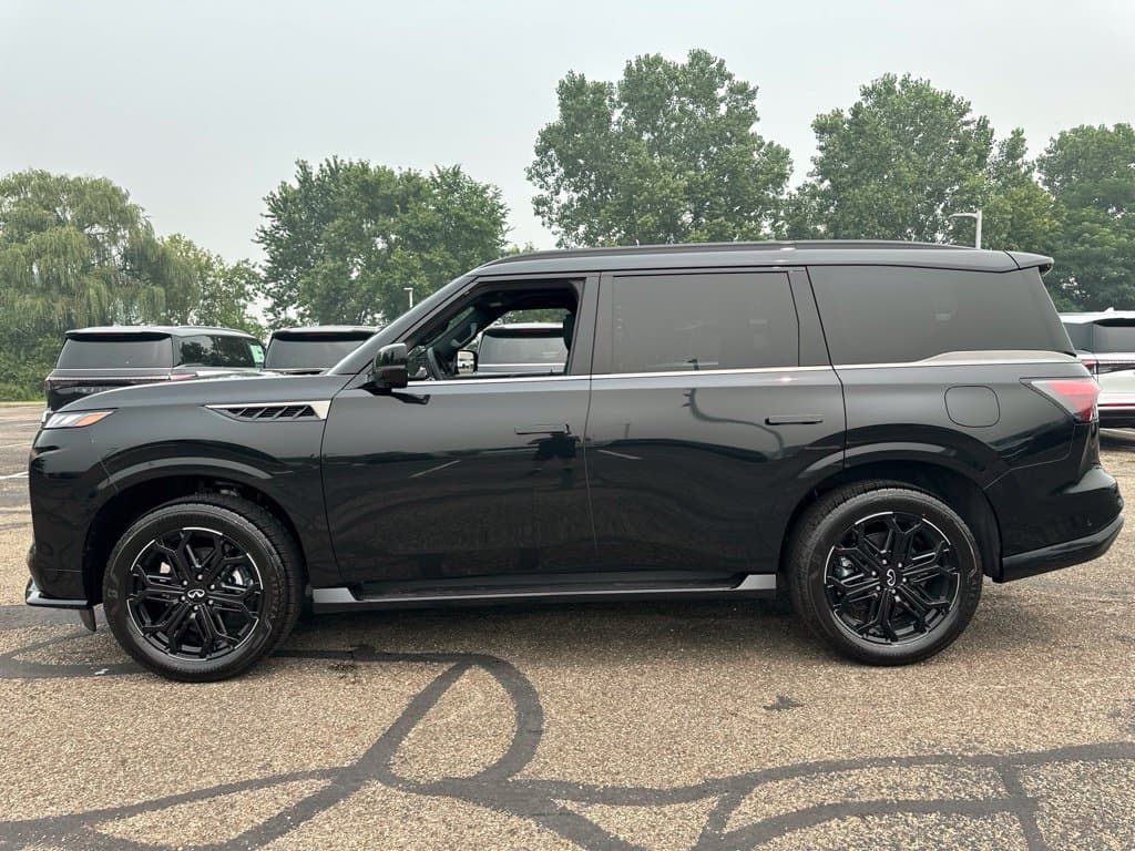 2027 INFINITI QX80 SPORT - Image 2