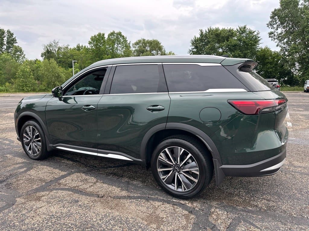 2026 INFINITI QX60 LUXE - Image 4