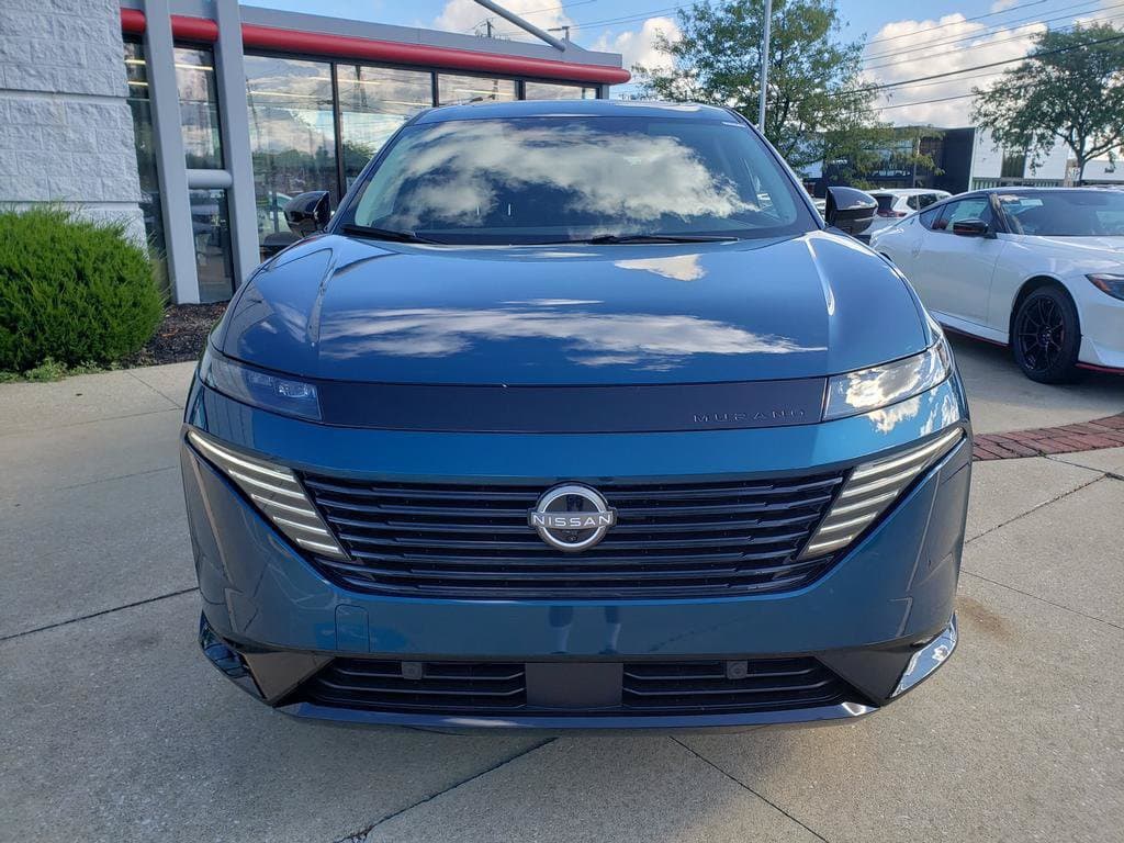 2027 Nissan Murano Platinum - Image 2