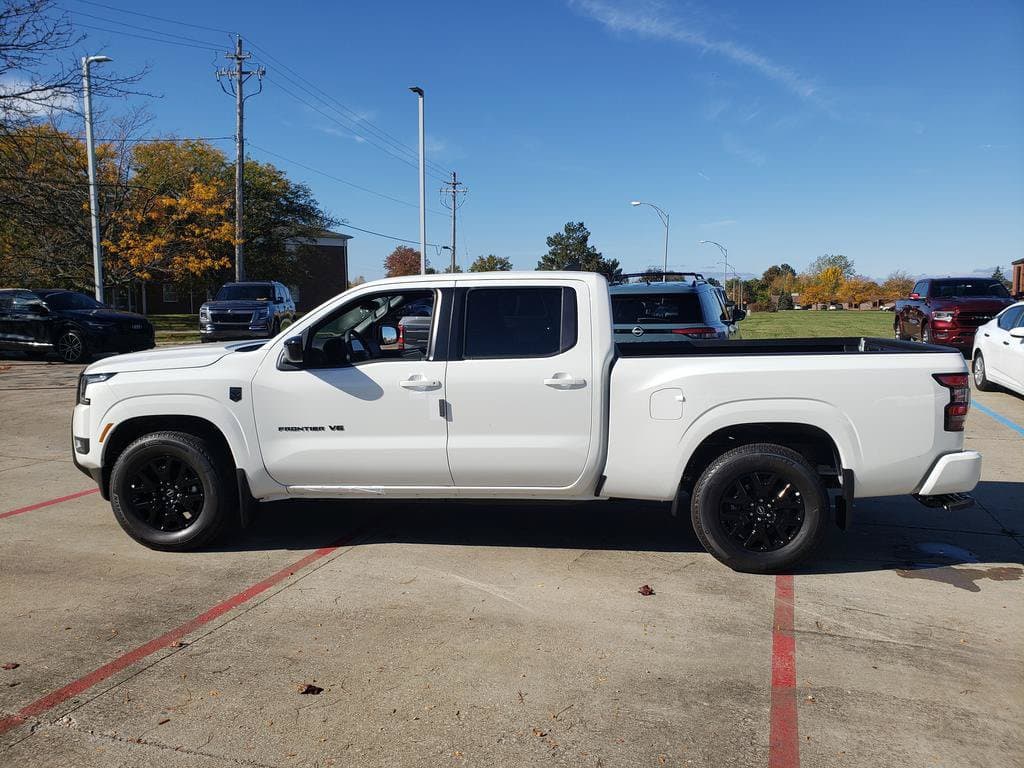 Photo 4 of 2027 Nissan Frontier SV