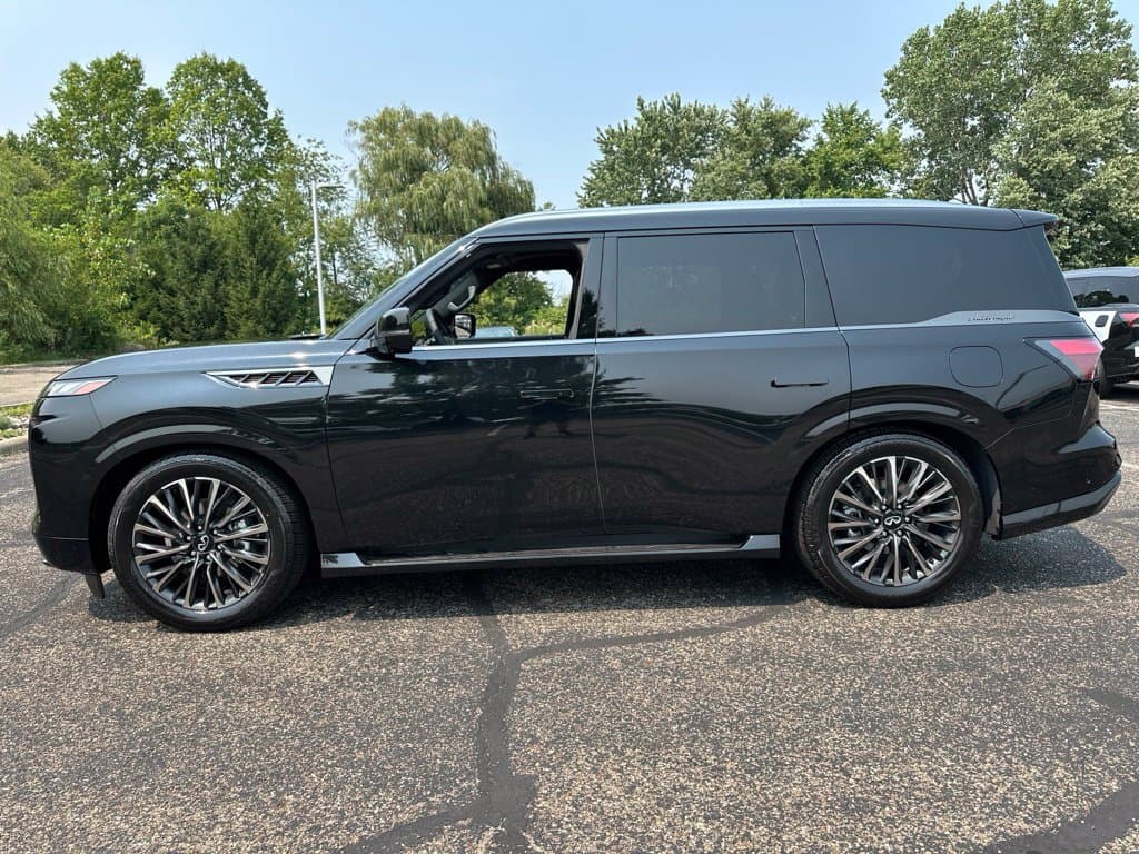 2027 INFINITI QX80 AUTOGRAPH - Image 2