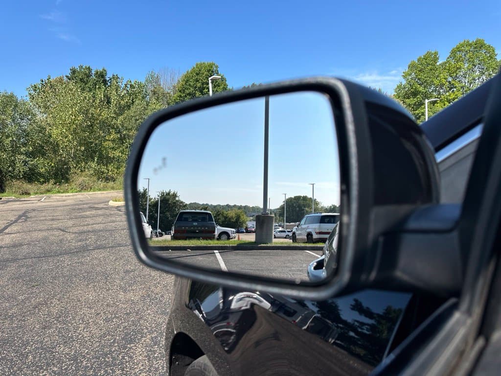2023 Ford Edge SEL - Image 3