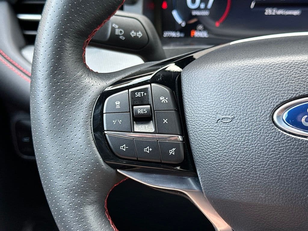2026 Ford Explorer ST-Line - Image 4