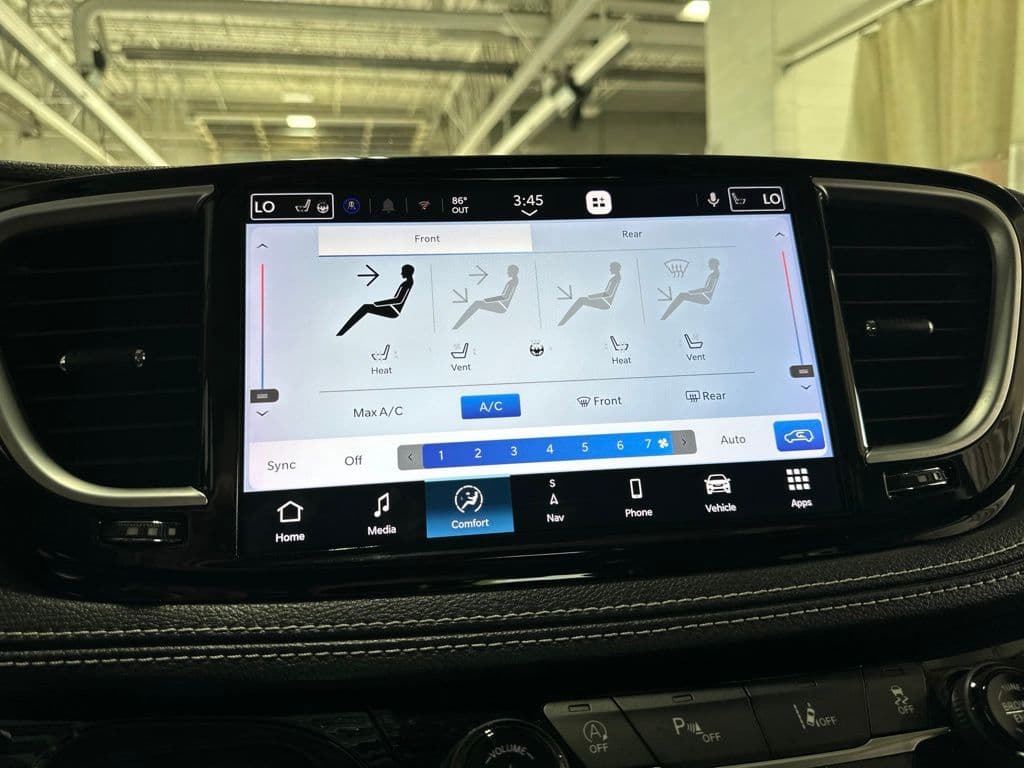2023 Chrysler Pacifica Limited - Image 5