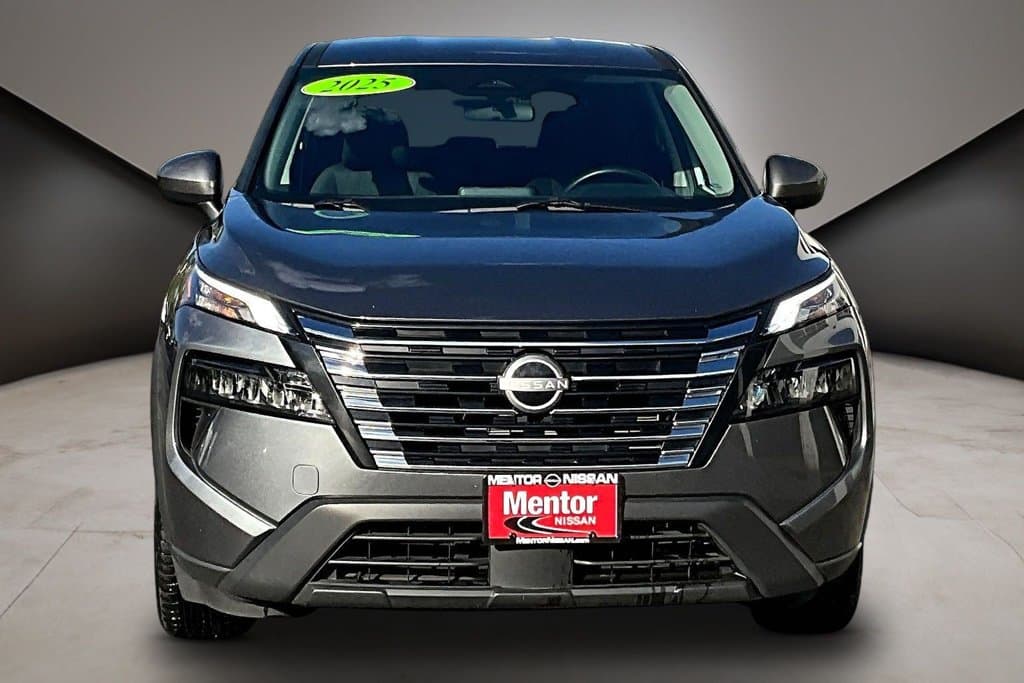2025 Nissan Rogue SV - Image 2