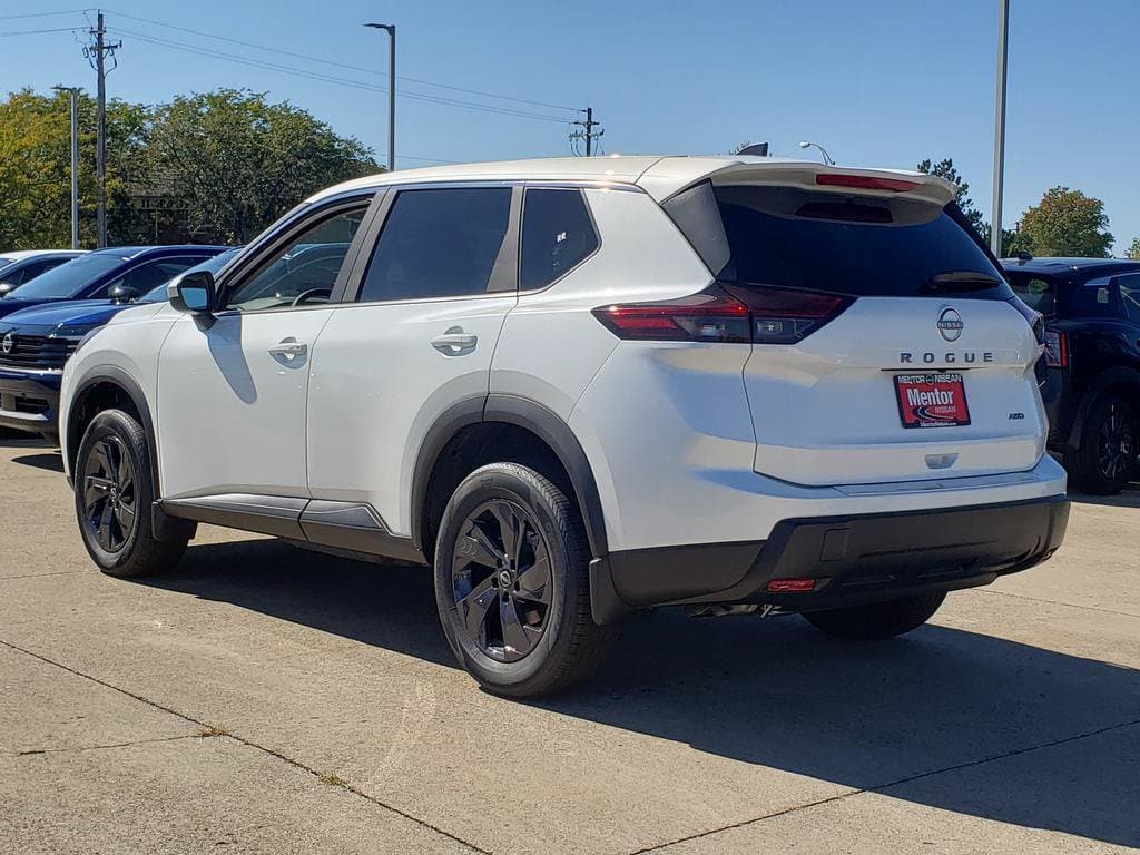 2026 Nissan Rogue SV - Image 5