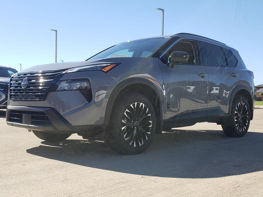 2027 Nissan Rogue Dark Armor - Image 3