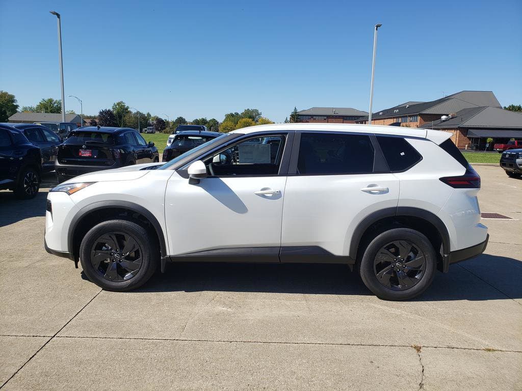 2026 Nissan Rogue SV - Image 4