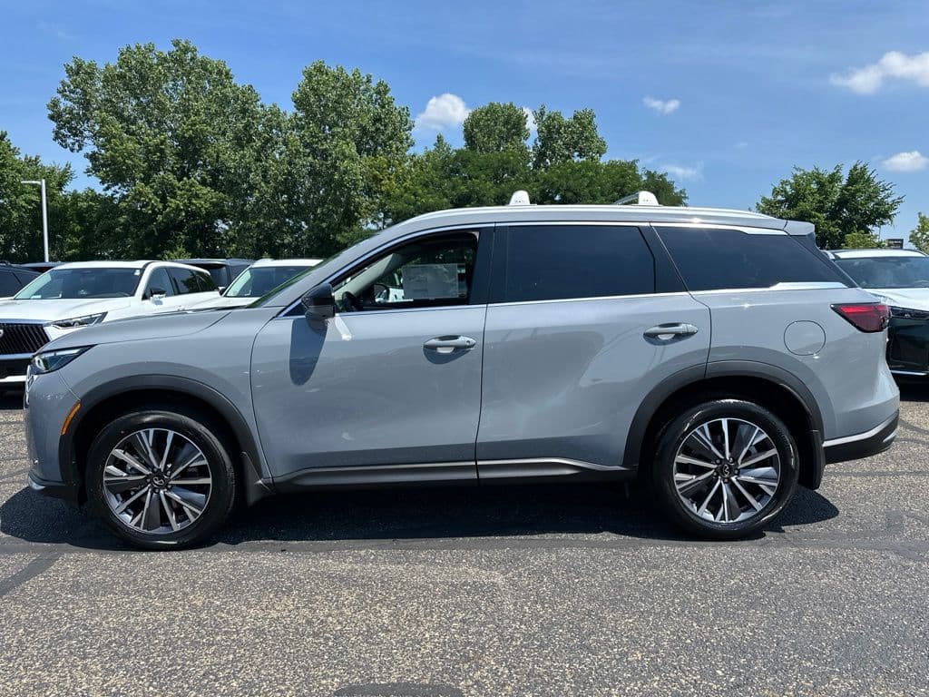 2027 INFINITI QX60 LUXE - Image 2
