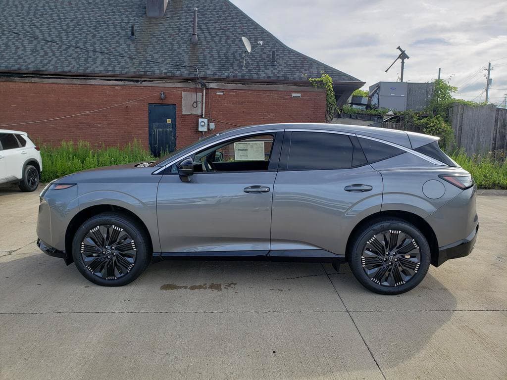 2027 Nissan Murano Platinum - Image 4