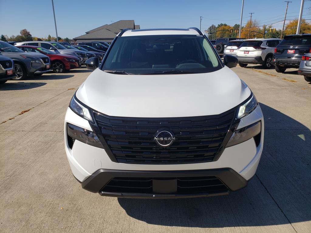 2027 Nissan Rogue Dark Armor - Image 2