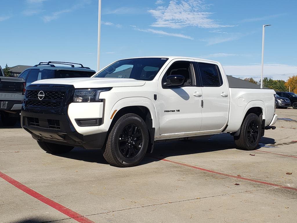 Photo 3 of 2027 Nissan Frontier SV