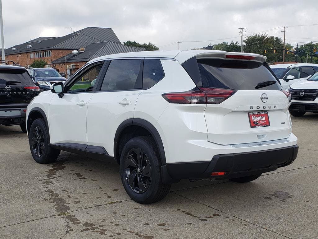 2026 Nissan Rogue SV - Image 5