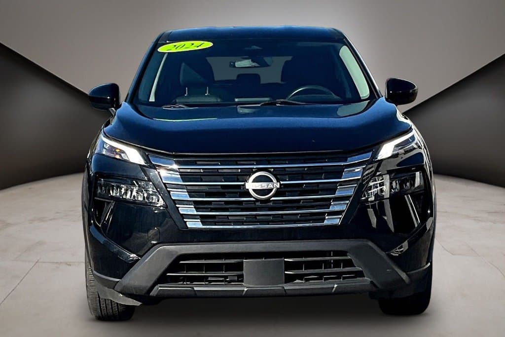 2024 Nissan Rogue SV - Image 2