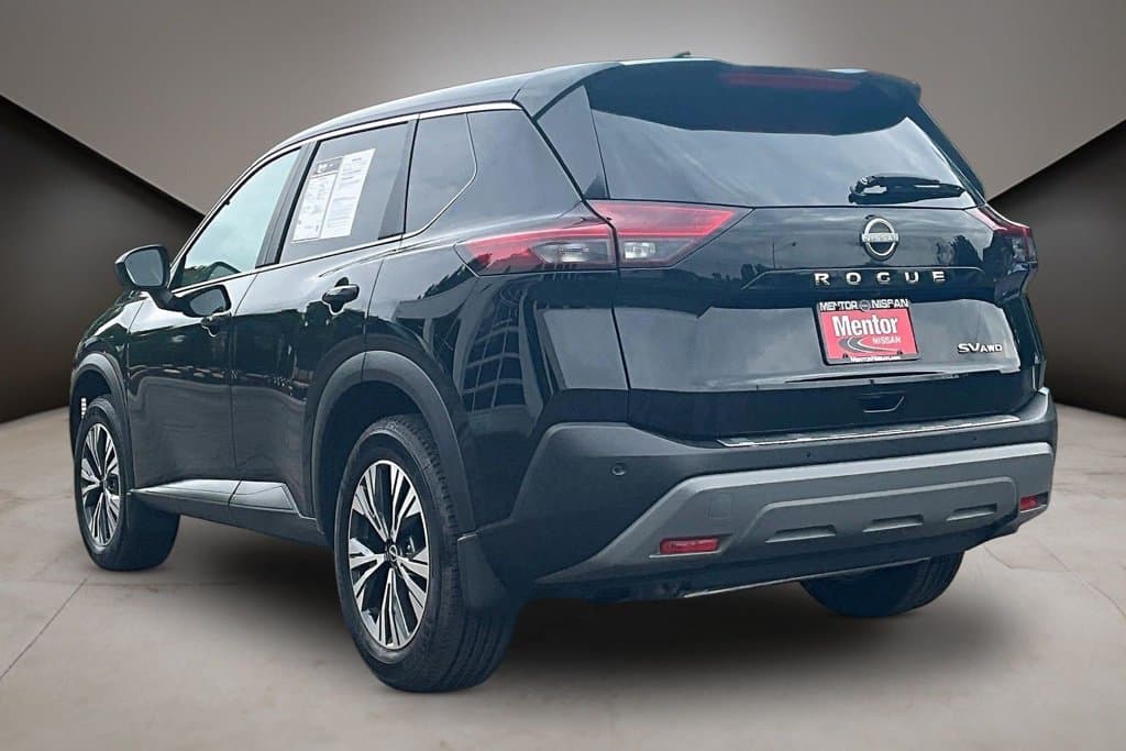 2023 Nissan Rogue SV - Image 4