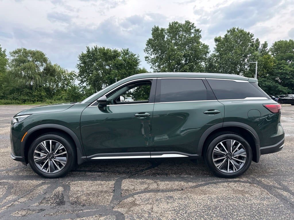 2026 INFINITI QX60 LUXE - Image 3