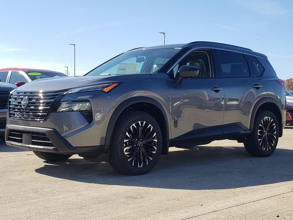 2027 Nissan Rogue Dark Armor - Image 3