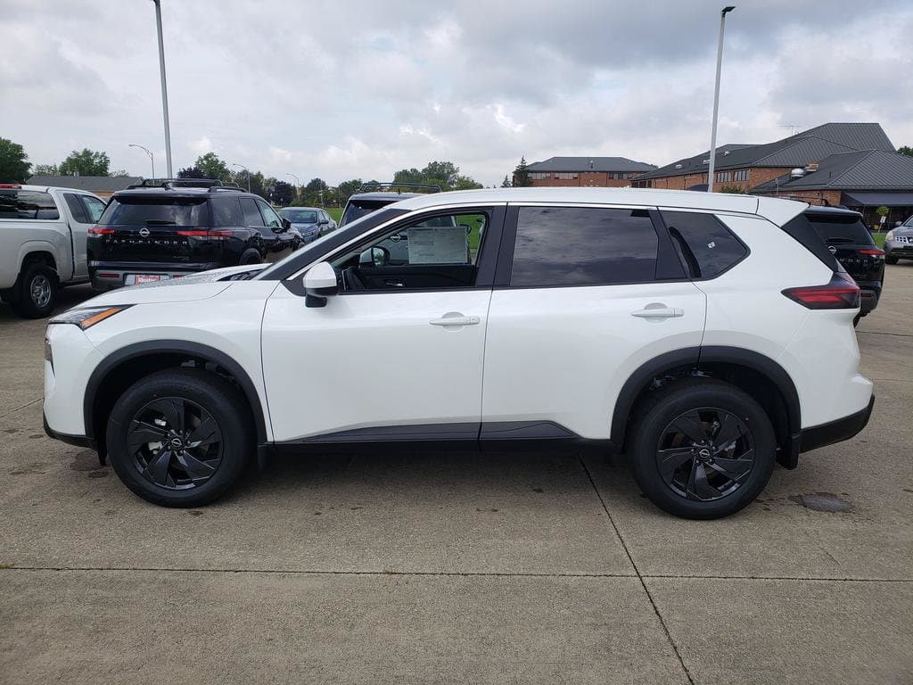 2026 Nissan Rogue SV - Image 4