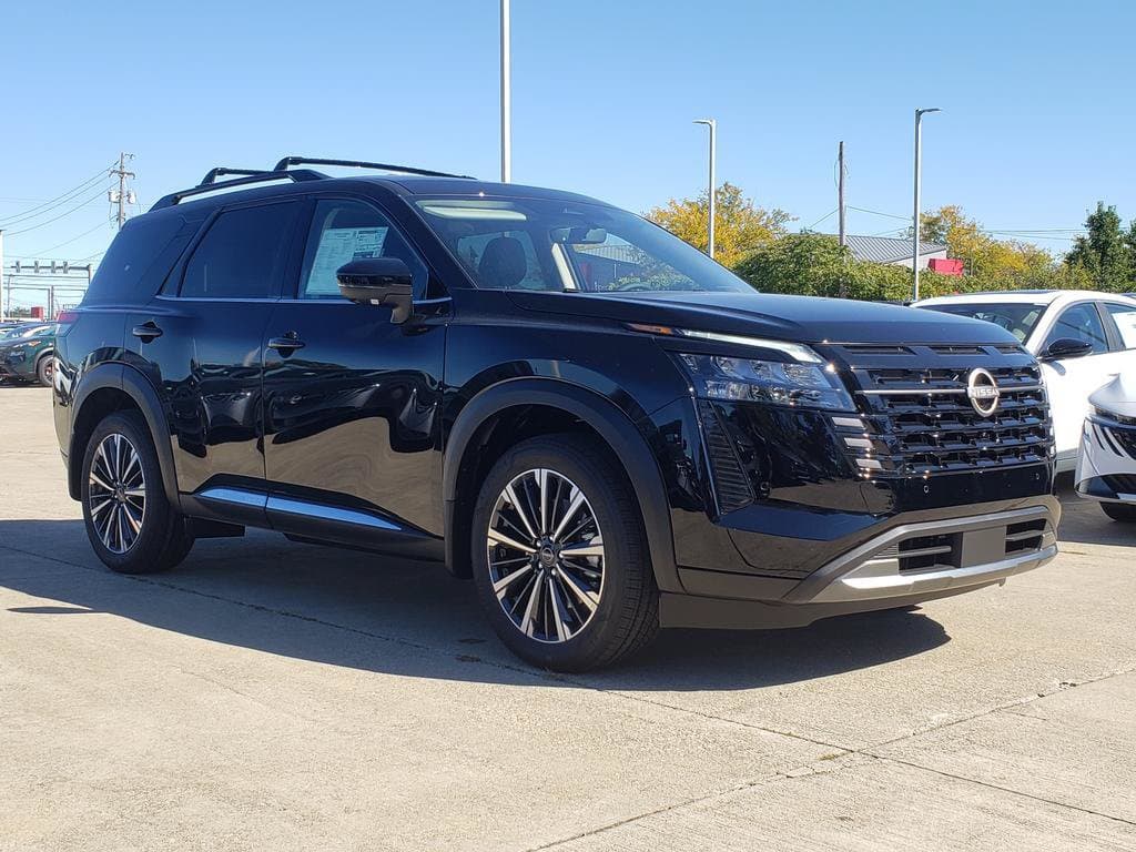 2026 Nissan Pathfinder Platinum - Main Image
