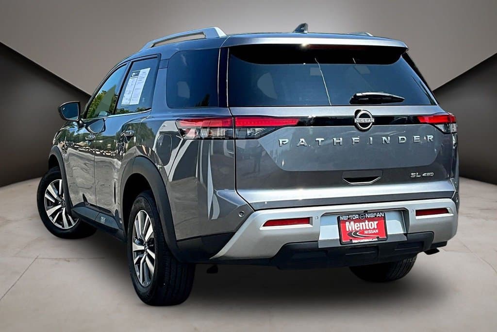 Photo 4 of 2025 Nissan Pathfinder SL
