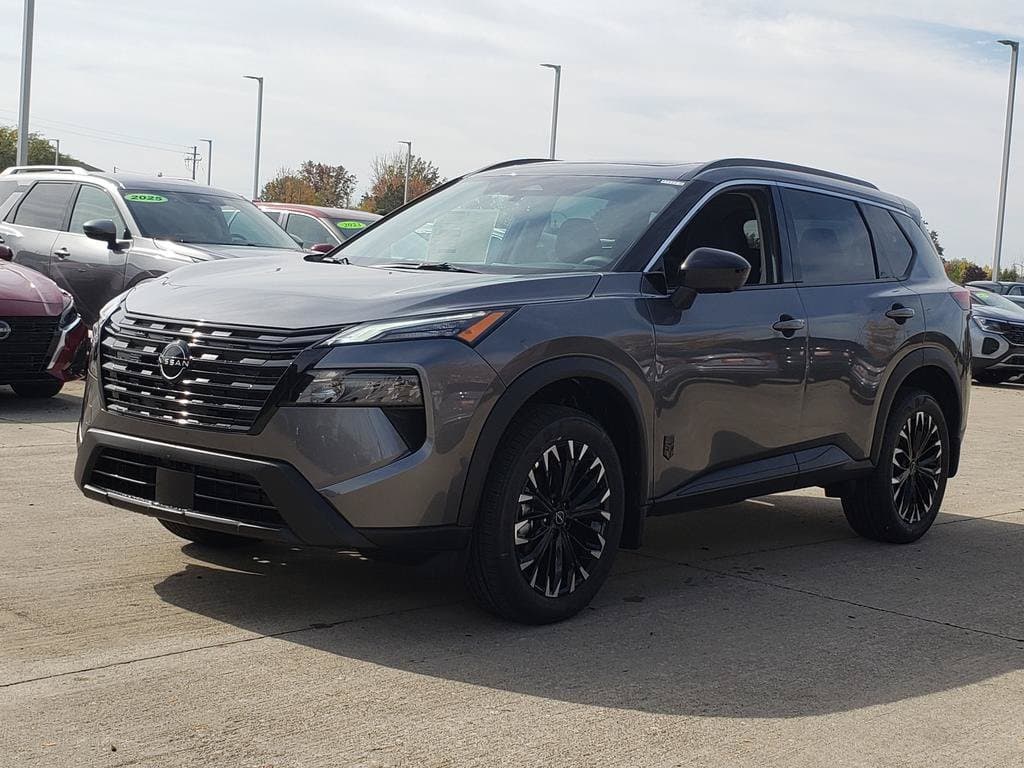 2027 Nissan Rogue Dark Armor - Image 3