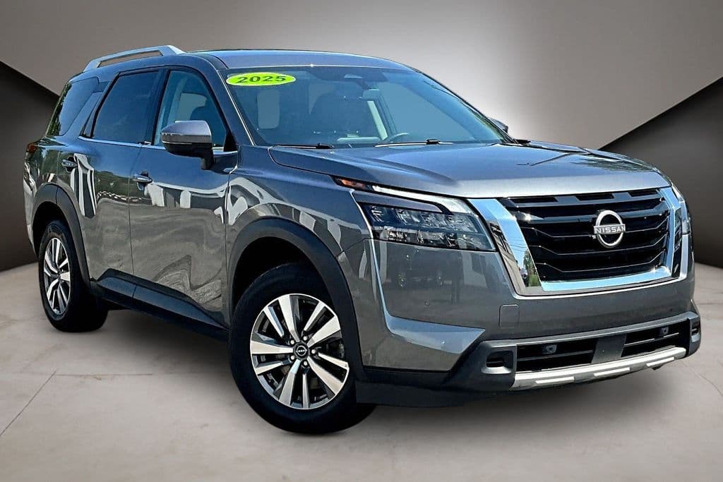 Photo 1 of 2025 Nissan Pathfinder SL