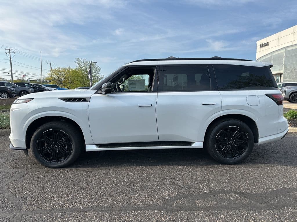 2026 INFINITI QX80 SPORT - Image 2
