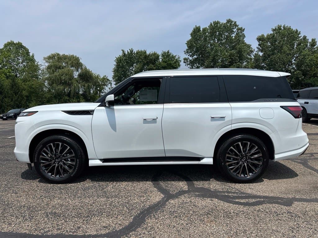 2027 INFINITI QX80 AUTOGRAPH - Image 2