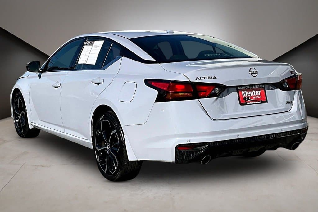 2025 Nissan Altima 2.5 SR - Image 4