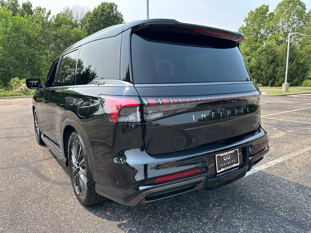2027 INFINITI QX80 AUTOGRAPH - Image 3
