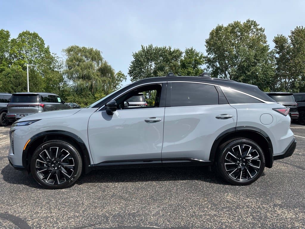 2027 INFINITI QX65 AUTOGRAPH - Image 2