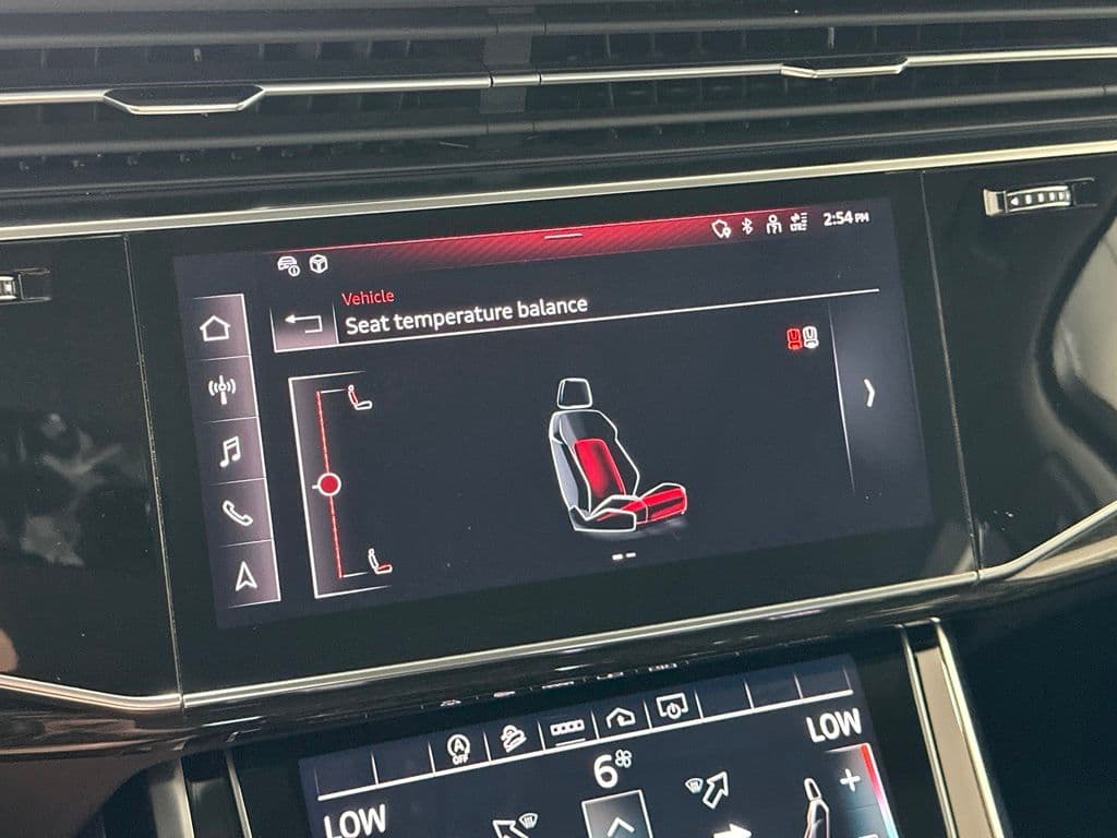 Photo 3 of 2024 Audi Q7 55 Premium Plus