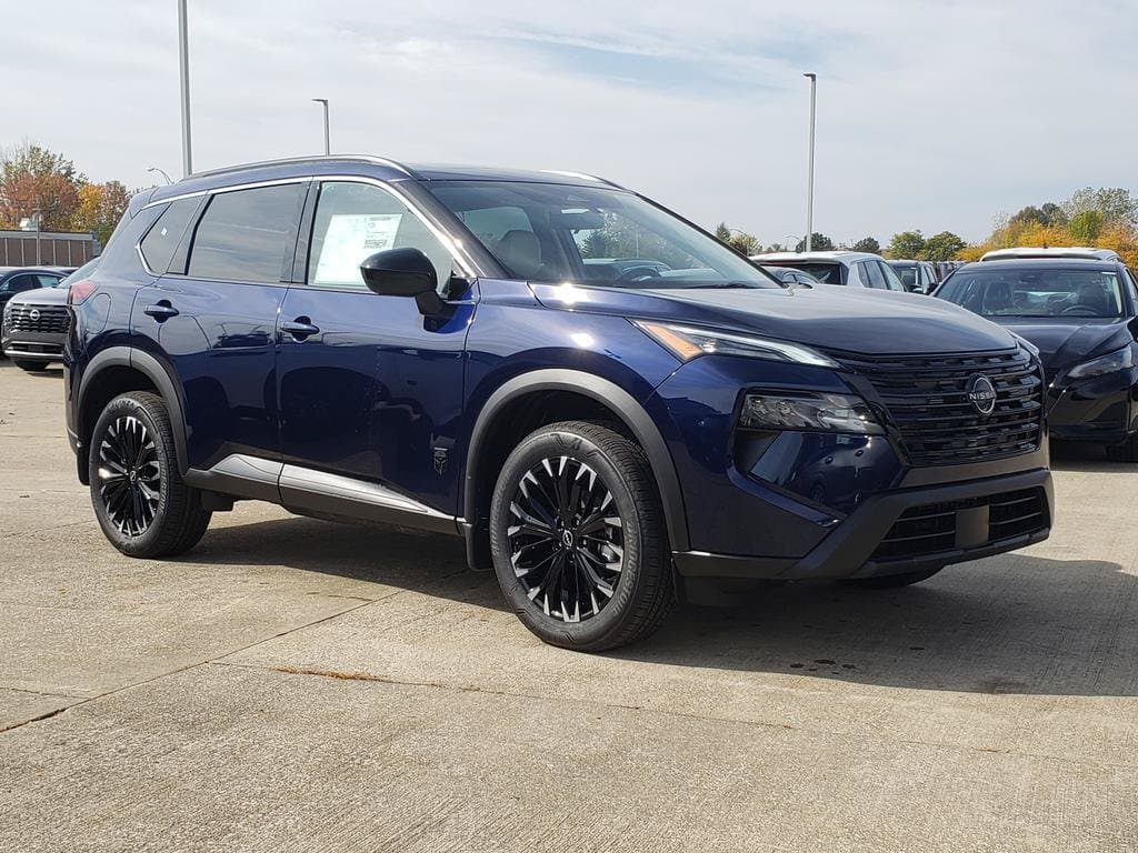 2027 Nissan Rogue Dark Armor - Main Image