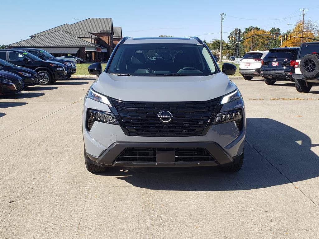 2027 Nissan Rogue Dark Armor - Image 2