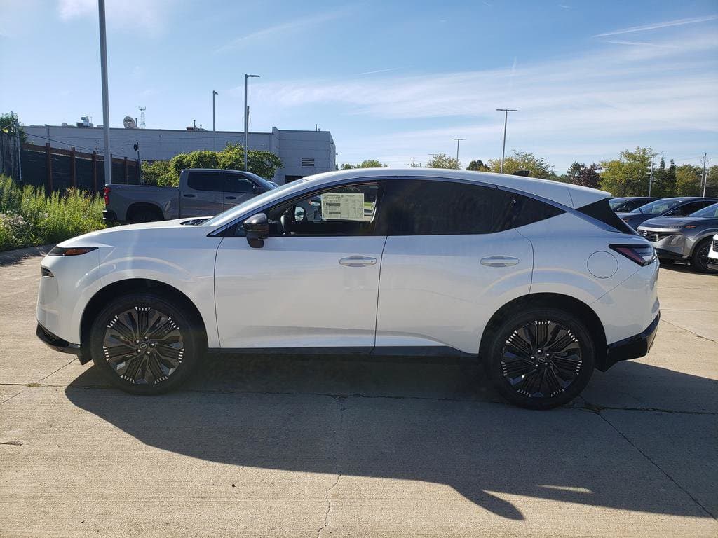 2027 Nissan Murano Platinum - Image 4