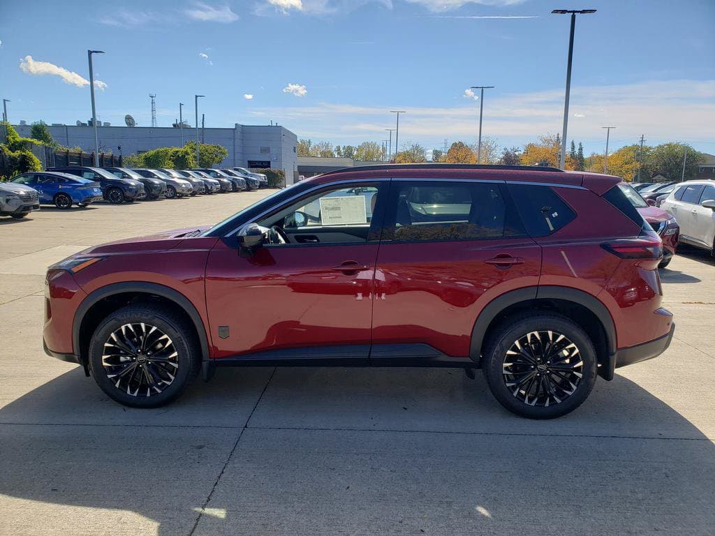 2027 Nissan Rogue Dark Armor - Image 4