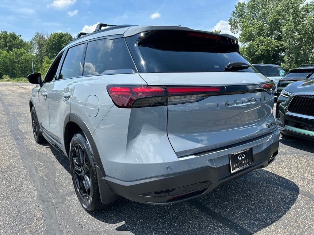 2027 INFINITI QX60 SPORT - Image 3