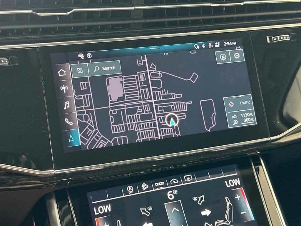 Photo 5 of 2024 Audi Q7 55 Premium Plus