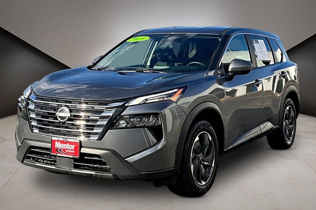 2025 Nissan Rogue SV - Image 3