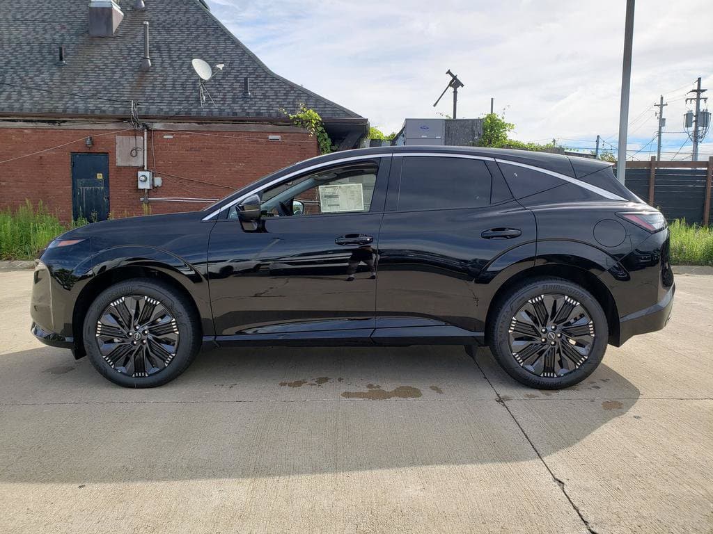 2027 Nissan Murano Platinum - Image 4
