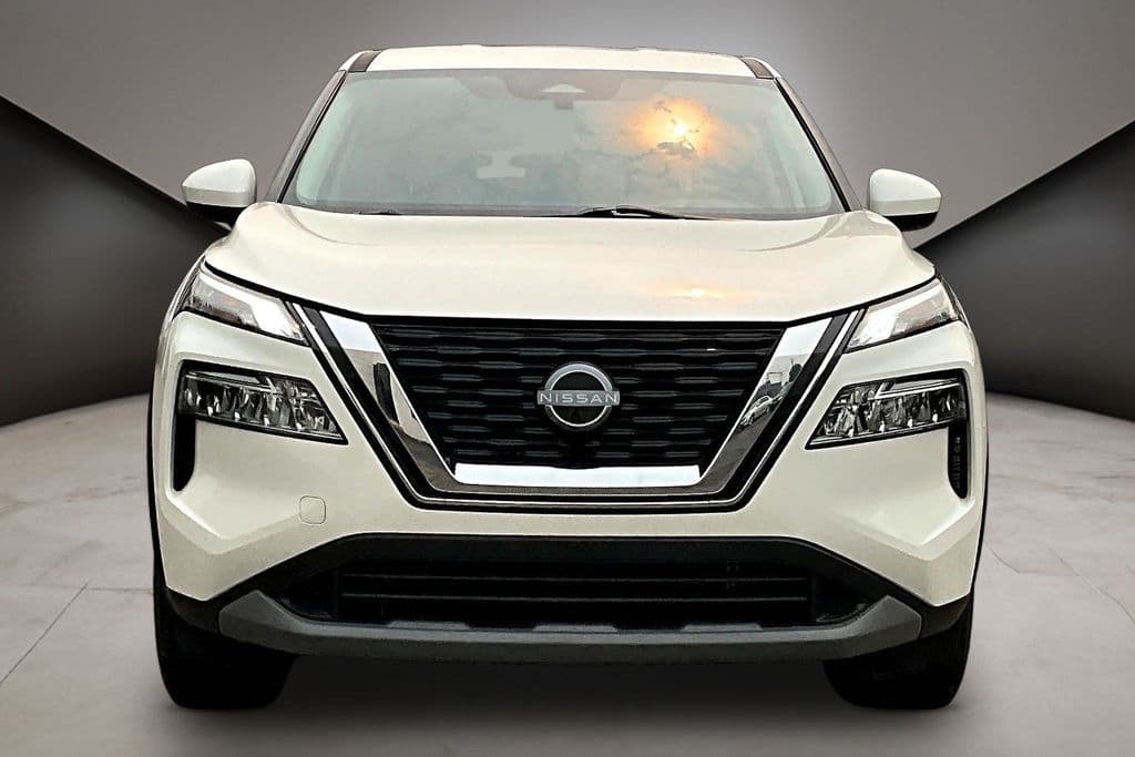 Photo 2 of 2023 Nissan Rogue SV