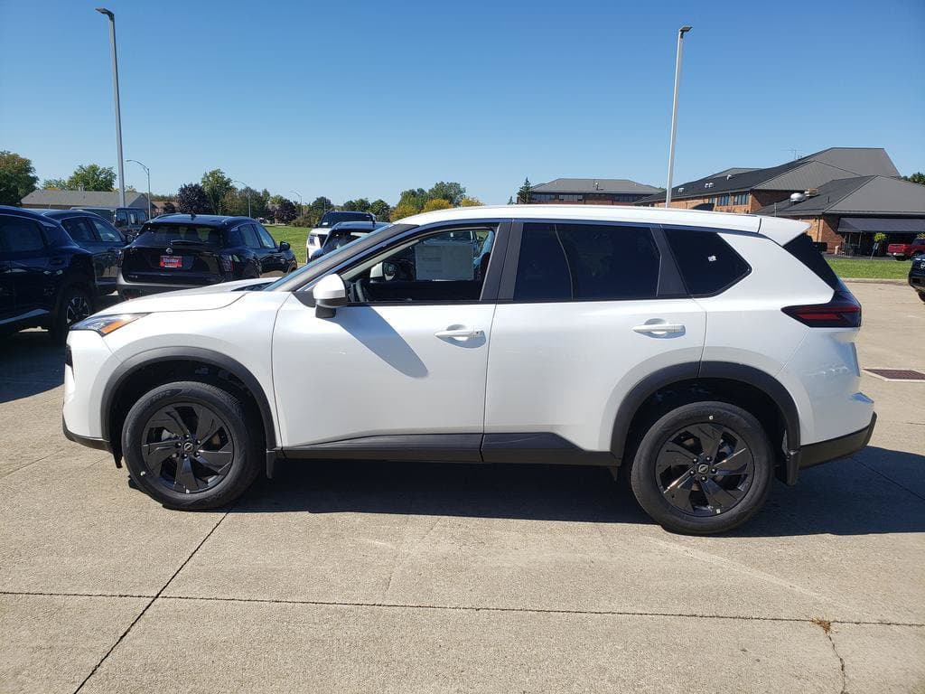 2026 Nissan Rogue SV - Image 4