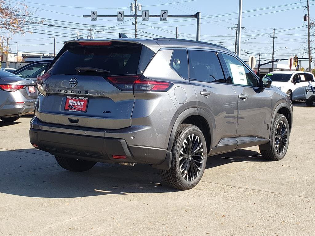 2027 Nissan Rogue Dark Armor - Image 3