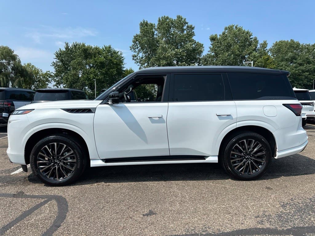 2027 INFINITI QX80 AUTOGRAPH - Image 2